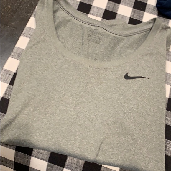 Nike Dri Fit - Picture 7 of 8